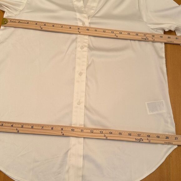 NWT H&M CREAM OFF-WHITE SATIN-Y BLOUSE BUTTON UP COLLAR SIZE SMALL OFFICE WORK - Picture 8 of 9